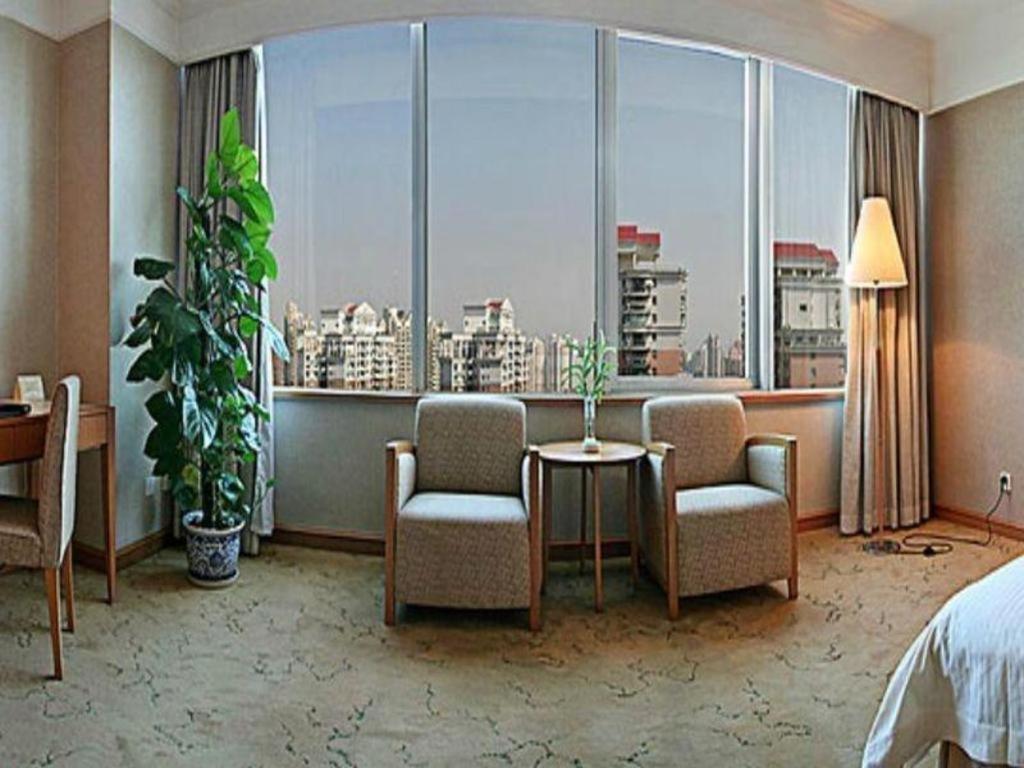 Tian Cheng Hotel Jin Jiang Шанхай Экстерьер фото